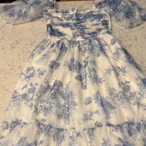 Emerson Blue Floral Dress by Abercrombie & Fitch size Small - Tall